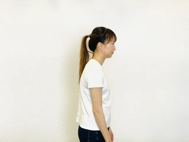 立っていると身体が丸まってしまう…そのお悩みを解決する「脊柱起立筋×加圧トレーニング」　LAKSHIMI江坂店